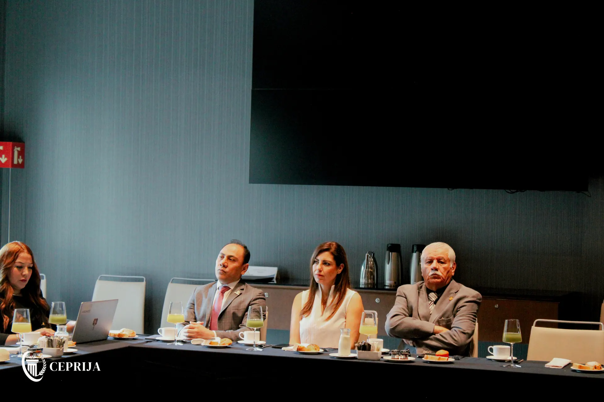 Especialistas e instituciones en el desayuno anual de ASONOC